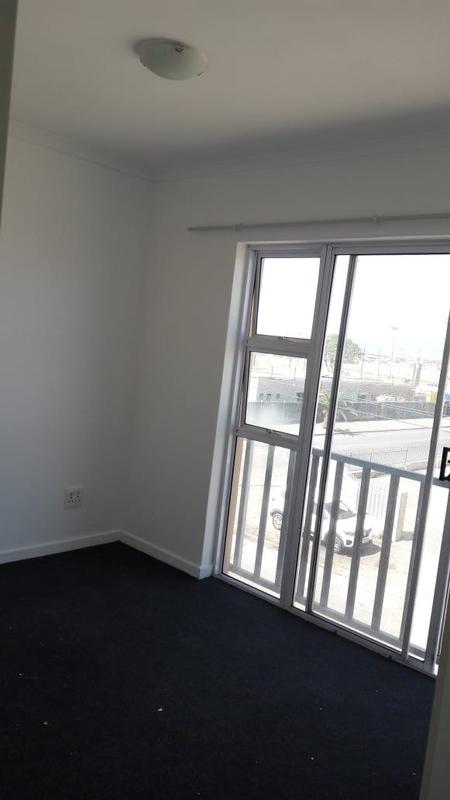 To Let 1 Bedroom Property for Rent in Maitland Western Cape